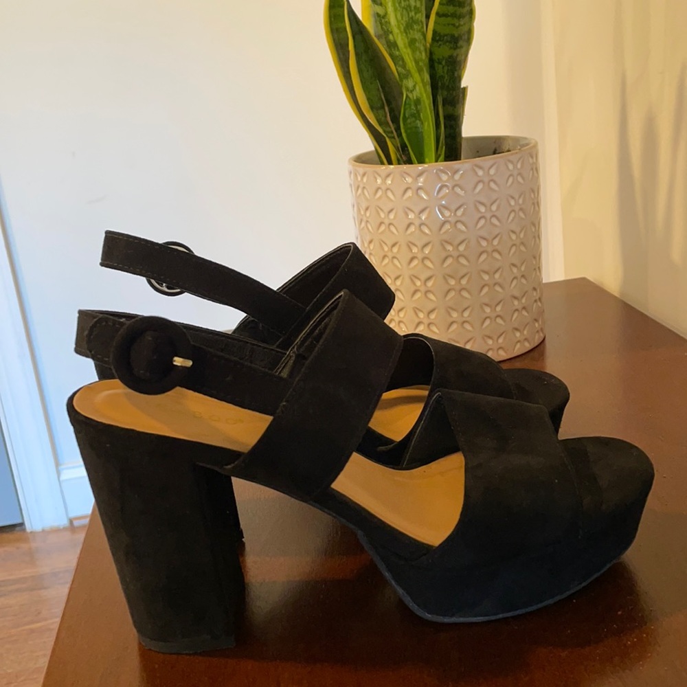 Bamboo brand black suede platform heels size 8/38